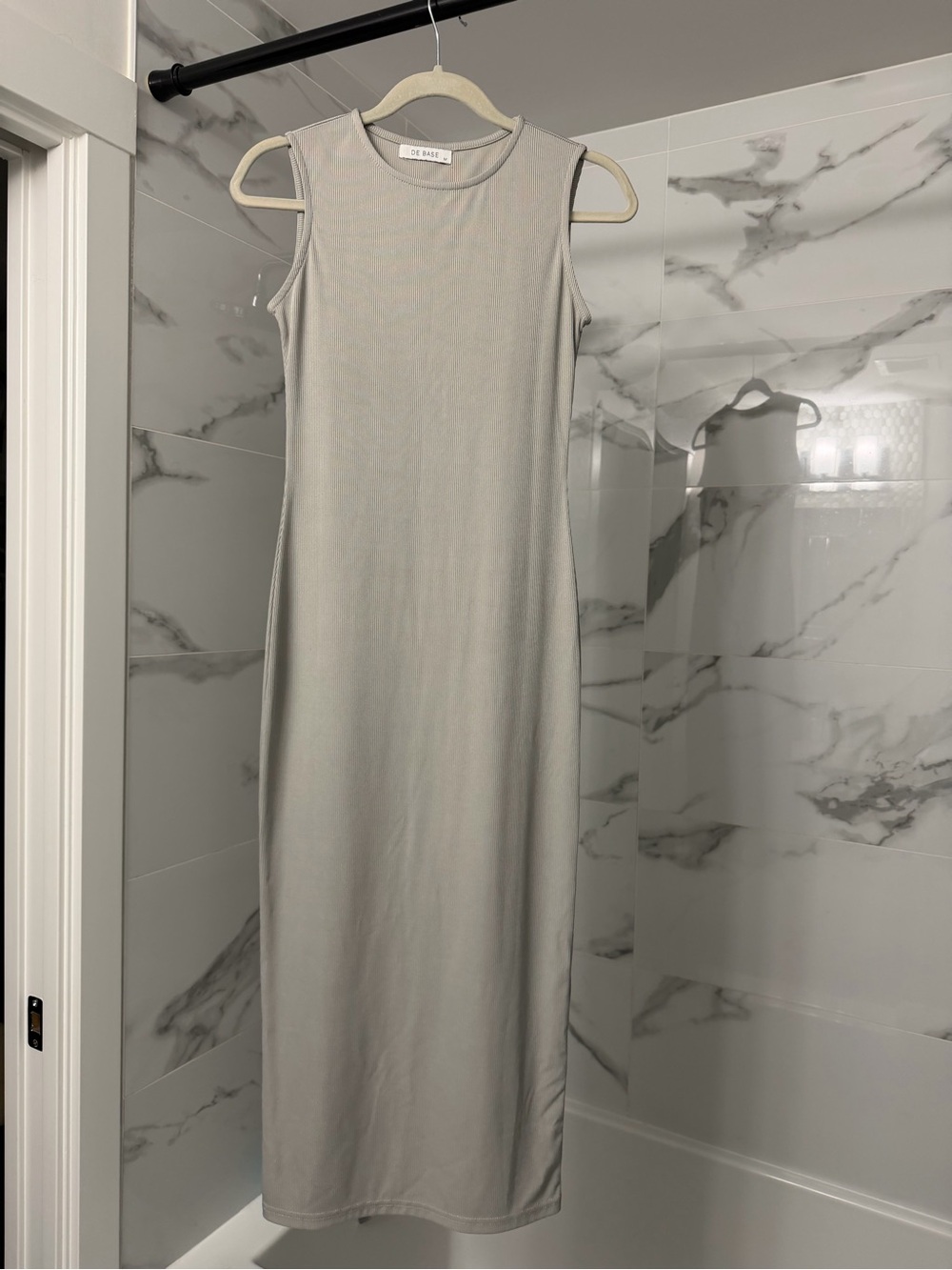 Sleeveless Midi Dress in Light Gray
